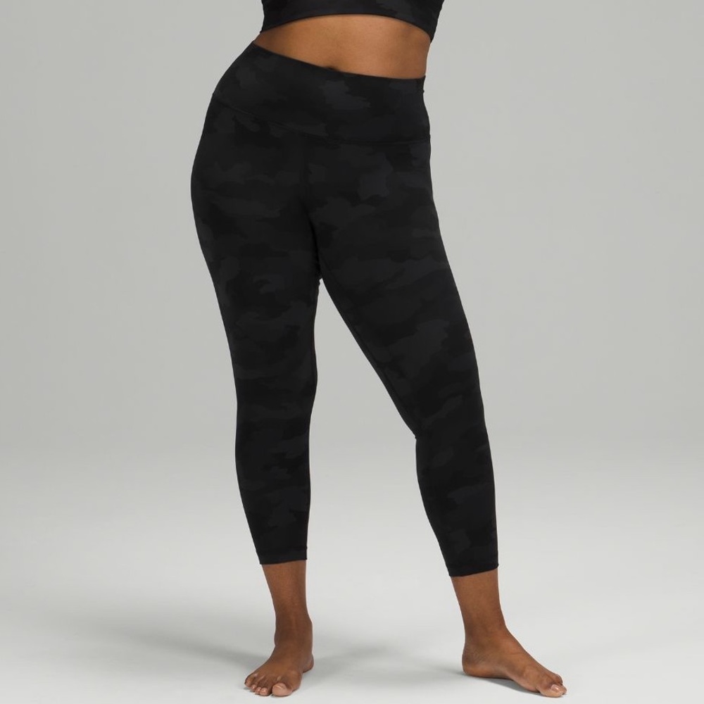 EUC Lululemon Align Black Camo leggings